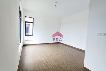 Forest City Golf Resort, Gelang Petah