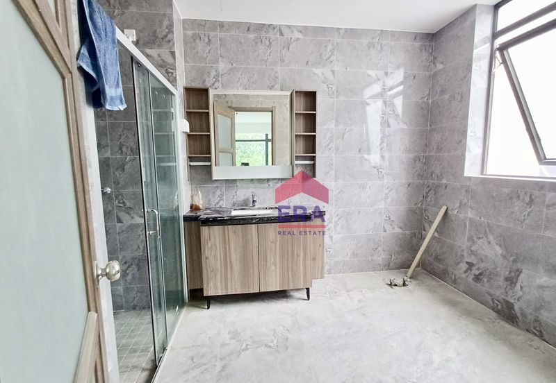 Forest City Golf Resort, Gelang Petah