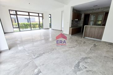 Forest City Golf Resort, Gelang Petah