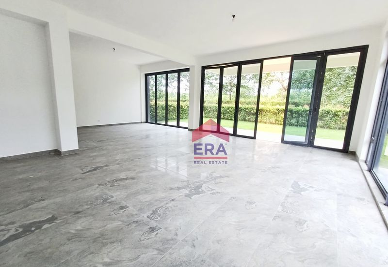 Forest City Golf Resort, Gelang Petah