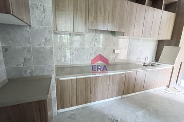 Forest City Golf Resort, Gelang Petah