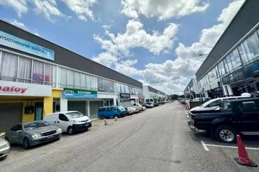 Ecoworld Eco Tropics @ Kota Masai / 2 Storey Shoplot End Lot For Sale