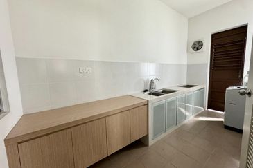 The Golf East @ Horizon Hills Cluster House For Sale