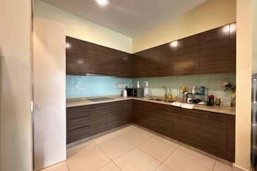 Somerset Puteri Harbour