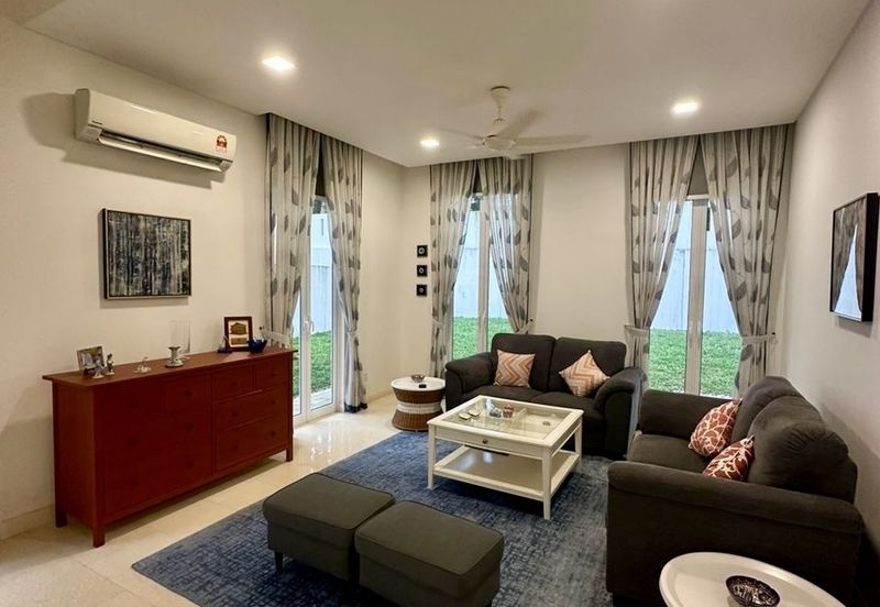 Emerald Bay @ Puteri harbour