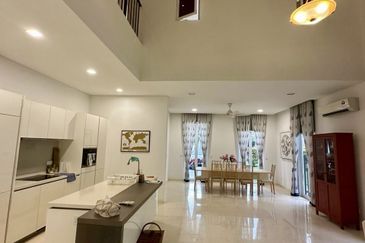 Emerald Bay @ Puteri harbour