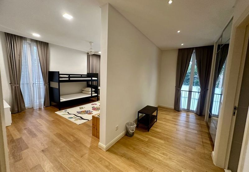 Emerald Bay @ Puteri harbour