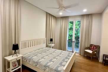 Emerald Bay @ Puteri harbour