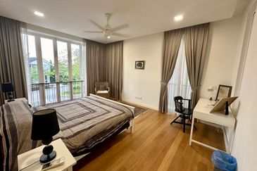 Emerald Bay @ Puteri harbour