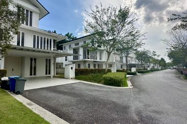 Emerald Bay @ Puteri harbour