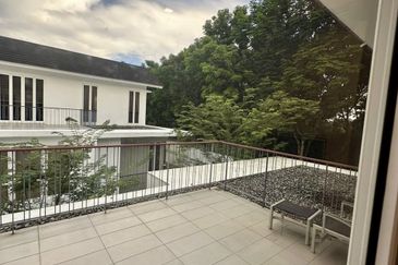 Emerald Bay @ Puteri harbour