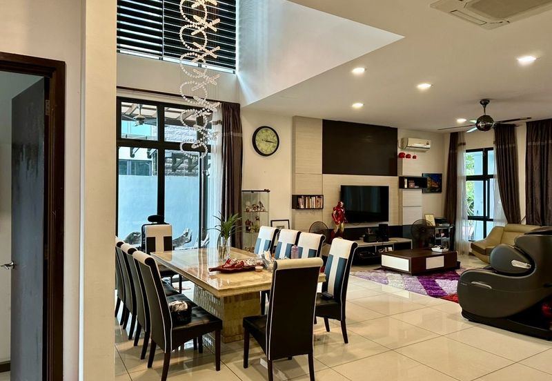 The Straits View Residences