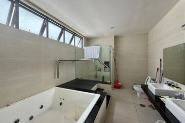 The Straits View Residences