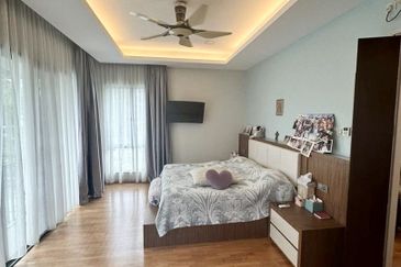 WaterEdge Residences