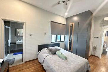 WaterEdge Residences