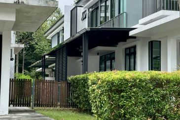 WaterEdge Residences