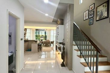 WaterEdge Residences