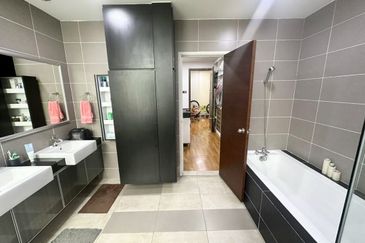 WaterEdge Residences