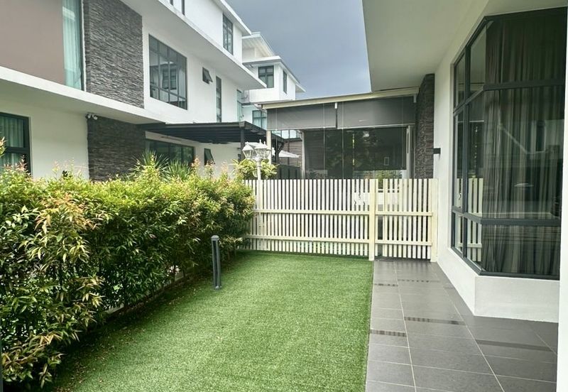 The Straits View Residences