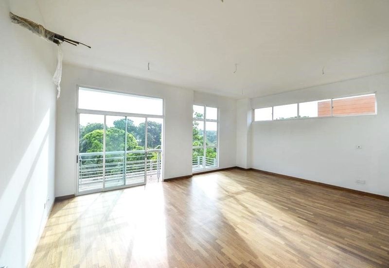 Horizon Hills 2.5 Storey Bungalow House For Sale