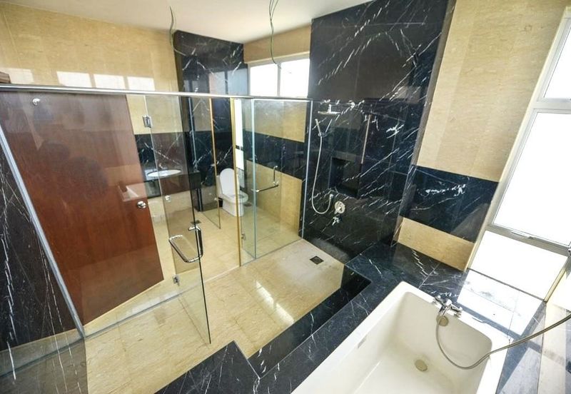 Horizon Hills 2.5 Storey Bungalow House For Sale