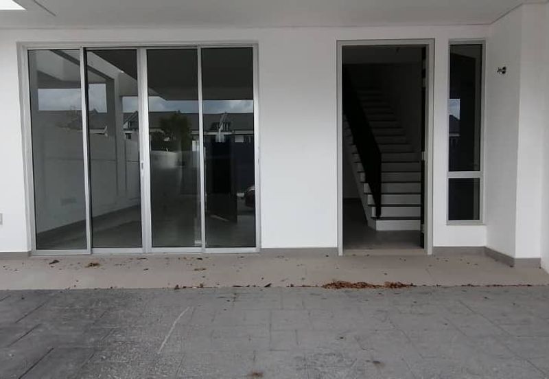 Dayana @Nilai Impian