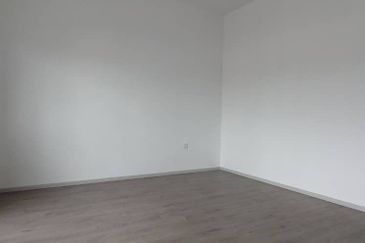 Dayana @Nilai Impian