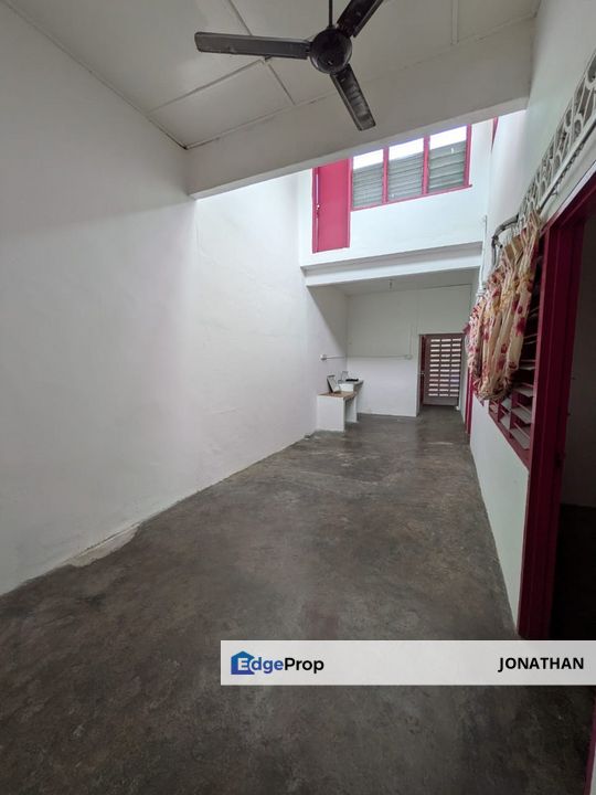 MANTIN TAMAN KONG SENG SINGLE STORY FOR SALE , Negeri Sembilan, Mantin