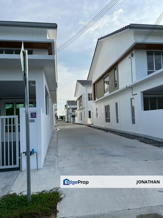 299-LAMAN SENDAYAN DOUBLE STORY HOUSE RENT, Negeri Sembilan, Seremban