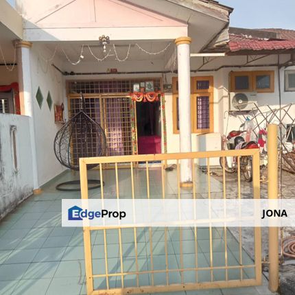 Rumah Teres Taman bukit Sri senawang For sale 100 Loan, Negeri Sembilan, Seremban