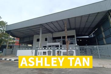 NEW REFURBISH Semi-D Factory Warehouse IKS Valdor Sg Bakap 2-adjoining