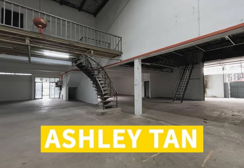 NEW REFURBISH Semi-D Factory Warehouse IKS Valdor Sg Bakap 2-adjoining