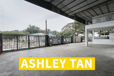 NEW REFURBISH Semi-D Factory Warehouse IKS Valdor Sg Bakap 2-adjoining