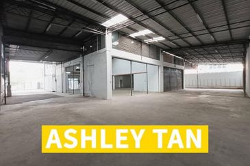 NEW REFURBISH Semi-D Factory Warehouse IKS Valdor Sg Bakap 2-adjoining