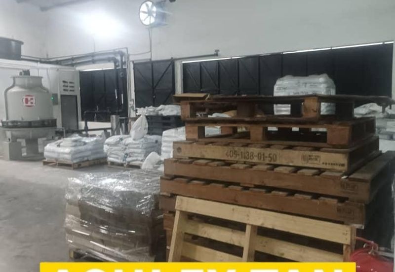 Strategic Location 1.5 Storey Terrace Factory Warehouse Valdor 7000sft