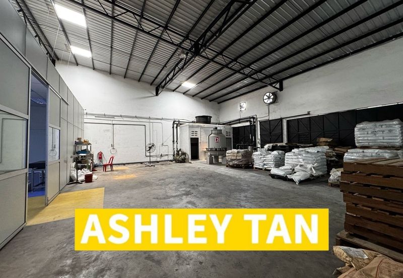 Strategic Location 1.5 Storey Terrace Factory Warehouse Valdor 7000sft