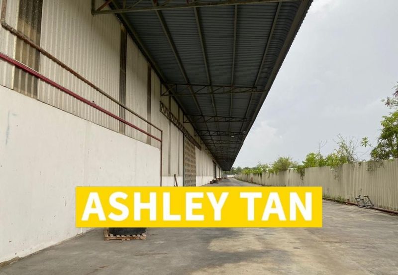 Long Shape Detached Factory Valdor 65,804sft With Overhead Crane 5 ton