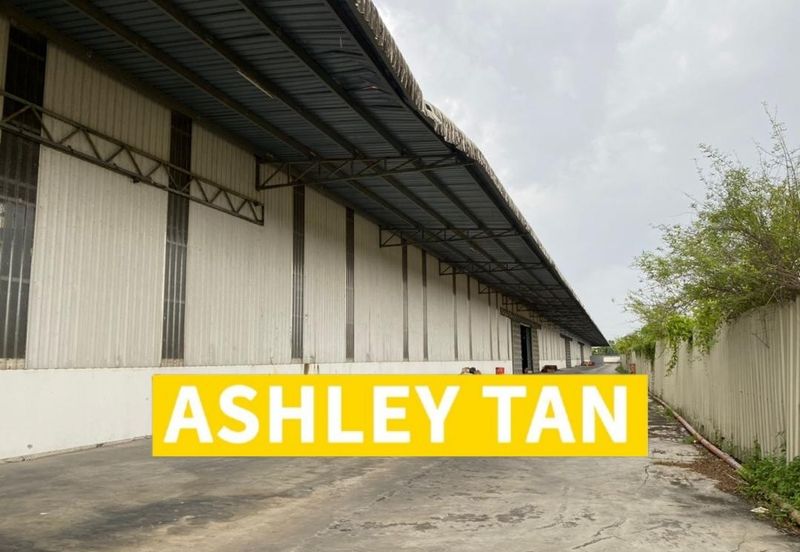 Long Shape Detached Factory Valdor 65,804sft With Overhead Crane 5 ton