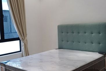 Good Reno Furnish Cohome Eco Horizon Cheap Price 2 Carpark Nice Owner