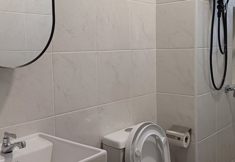 Good Reno Furnish Cohome Eco Horizon Cheap Price 2 Carpark Nice Owner