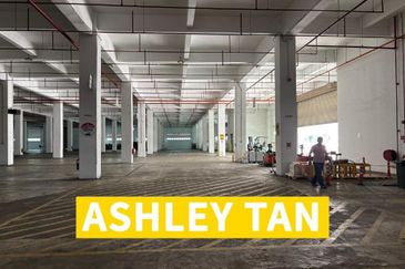 Multipurpose Three Storey Detached Factory Perai with 6nos Loading Bay