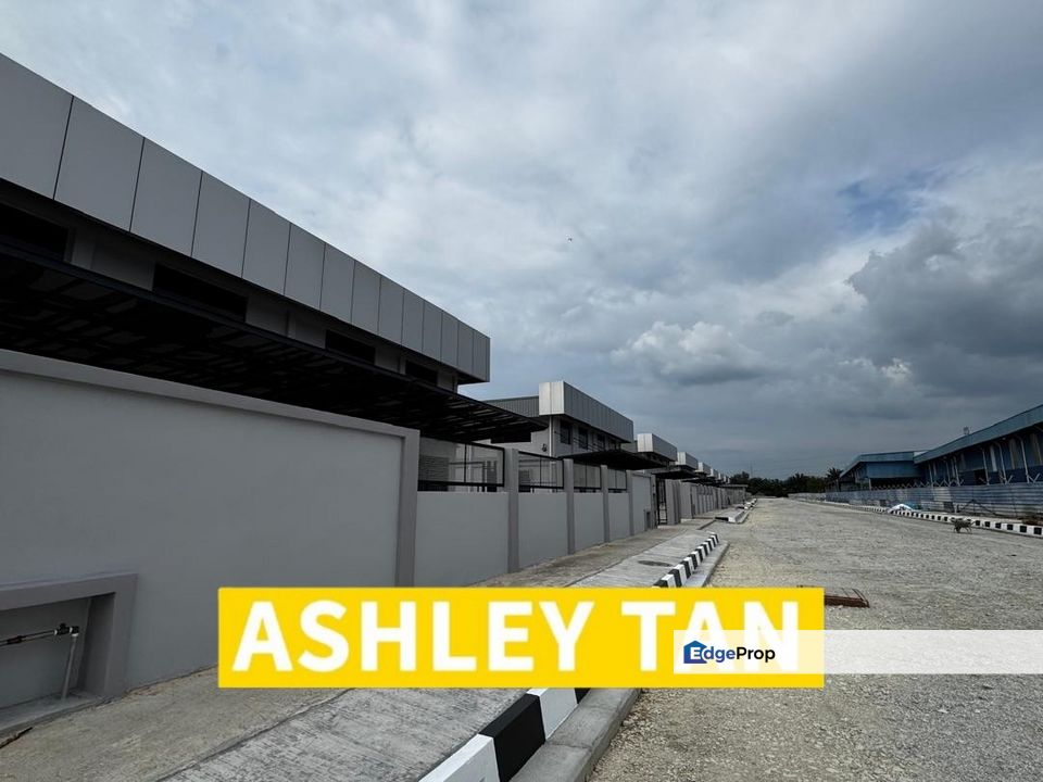 Strategic Location Warehouse & Office Semi-Detached Factory Valdor, Penang, Valdor