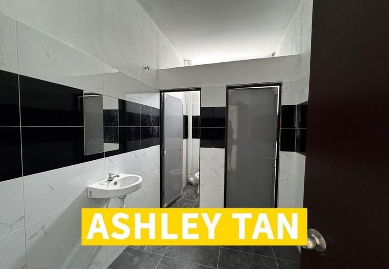 Strategic Location Warehouse & Office Semi-Detached Factory Valdor