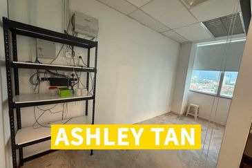 HIGH FLOOR Office Wisma Leader Georgetown 1891sft Partial Seaview