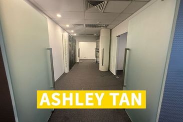 HIGH FLOOR Office Wisma Leader Georgetown 1891sft Partial Seaview