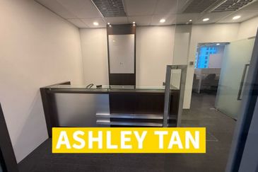 HIGH FLOOR Office Wisma Leader Georgetown 1891sft Partial Seaview