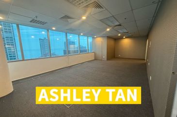 HIGH FLOOR Office Wisma Leader Georgetown 1891sft Partial Seaview