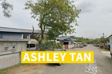 Side-by-side 2 Unit Semi-d Factory Light Industri Waja Kulim 25,014 sft