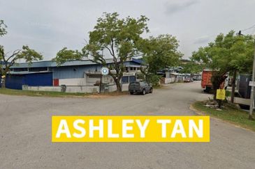 Side-by-side 2 Unit Semi-d Factory Light Industri Waja Kulim 25,014 sft