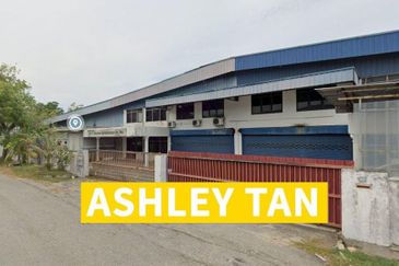 Side-by-side 2 Unit Semi-d Factory Light Industri Waja Kulim 25,014 sft